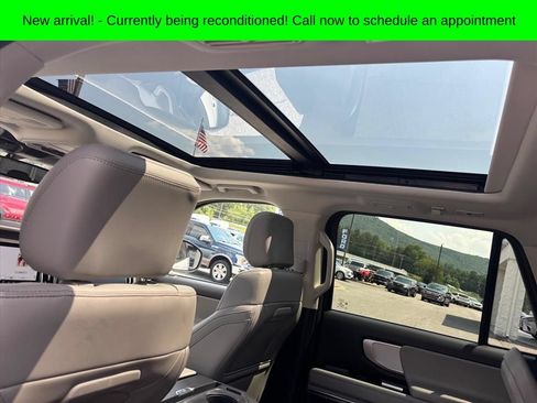 Used 2025 Ford Expedition Active AWD/4WD image 18