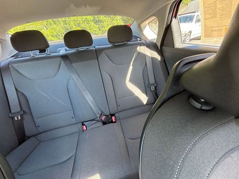 Used 2025 Kia K4 FWD image 33
