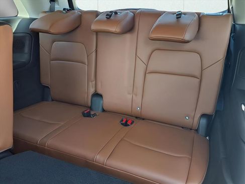 New 2025 Nissan Pathfinder Platinum w/ Black Appearance Package image 11