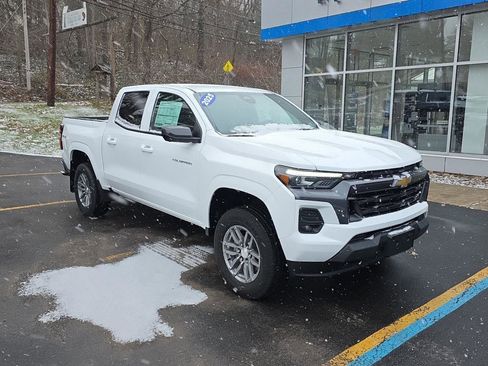 New 2025 Chevrolet Colorado LT w/ LT Convenience Package image 2