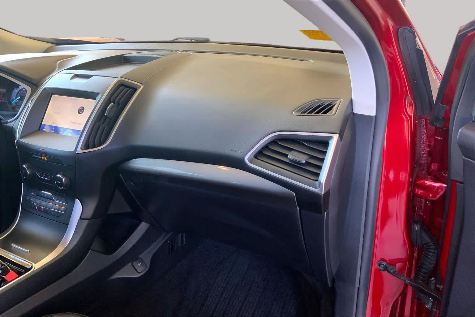 Used 2020 Ford Edge SEL w/ Convenience Package AWD/4WD image 18