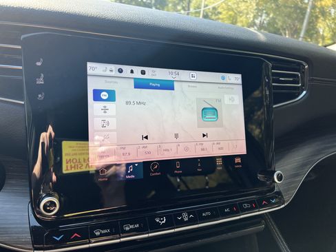 Used 2023 Jeep Wagoneer Series III w/ Preferred Equipment Group image 22