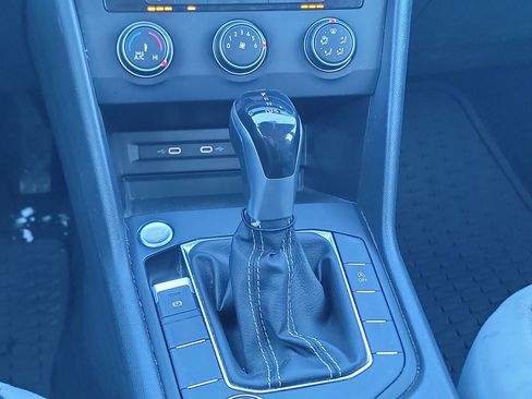 Used 2022 Volkswagen Taos S image 17