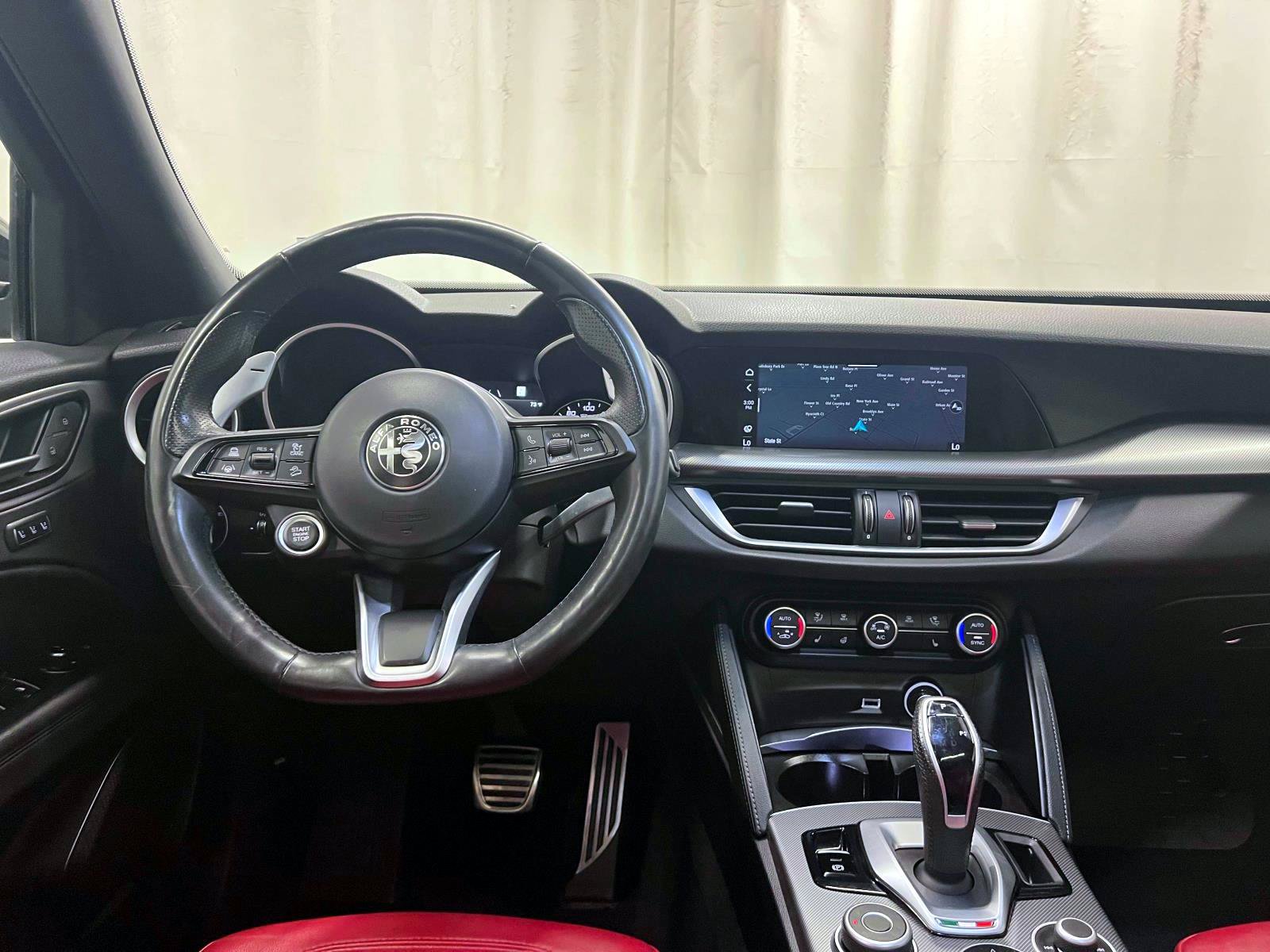 Used 2023 Alfa Romeo Stelvio Veloce AWD/4WD image 13
