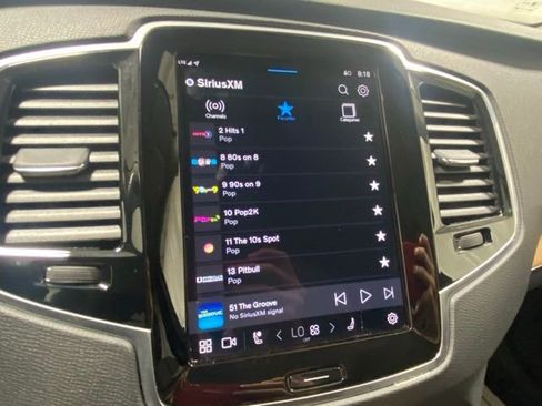 Used 2025 Volvo XC90 B6 Ultra image 21