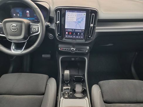 Used 2026 Volvo XC40 B5 Ultra w/ Climate Package AWD/4WD image 30