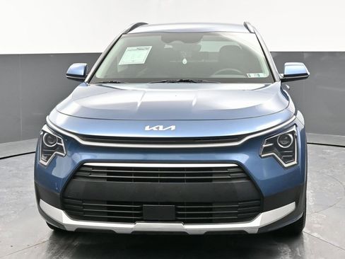 Used 2023 Kia Niro EX image 5