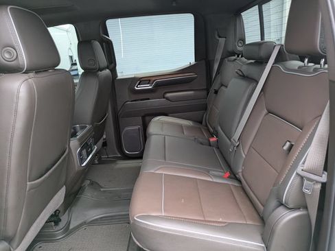 Used 2023 GMC Sierra 1500 Denali w/ Denali Reserve Package AWD/4WD image 9