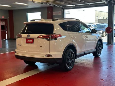 Used 2018 Toyota RAV4 LE w/ Carpet Mat Package FWD image 4