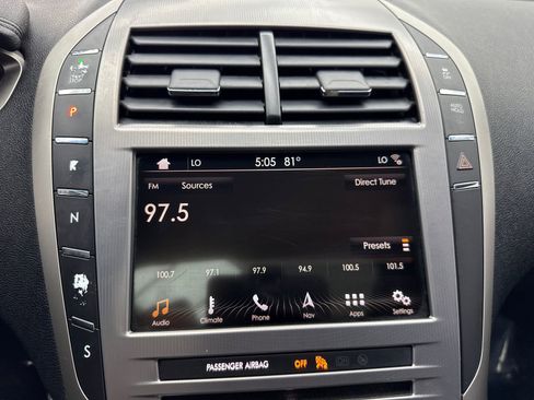 Used 2017 Lincoln MKZ Select w/ Select Plus Package AWD/4WD image 27