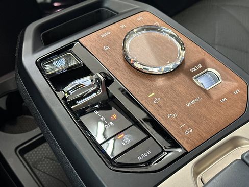 Certified 2023 BMW iX xDrive50 w/ Ultimate Package 2 image 17