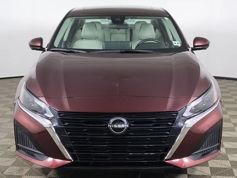 Used 2023 Nissan Altima 2.5 SL AWD/4WD image 12