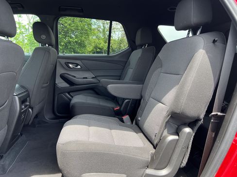 Used 2023 Chevrolet Traverse LT AWD/4WD image 28
