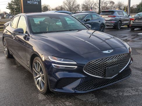 Used 2023 Genesis G70 2.0T image 7