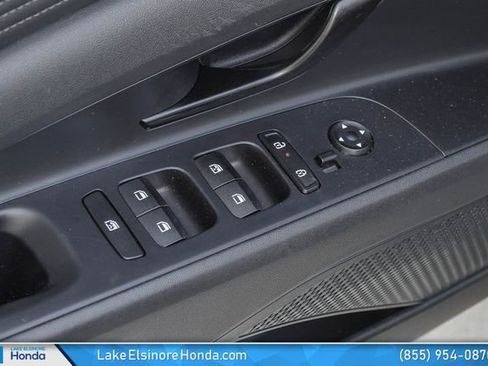 Used 2025 Hyundai Elantra Sport FWD image 14
