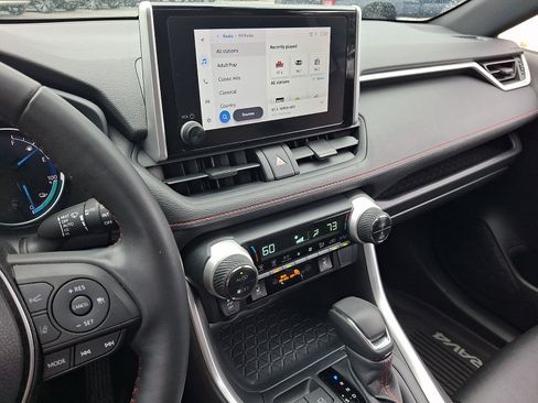 Used 2023 Toyota RAV4 SE w/ Weather & Moonroof Package AWD/4WD image 19