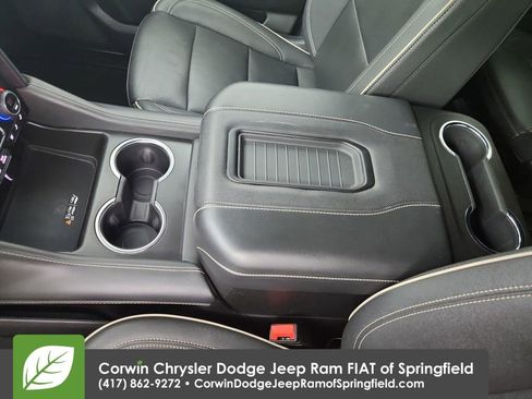 Used 2023 Chevrolet Suburban Premier image 29