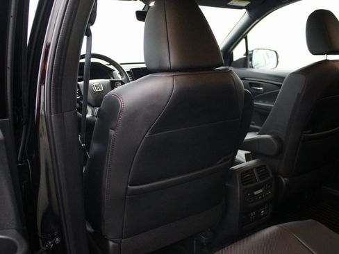 Used 2022 Honda Pilot Black Edition image 22