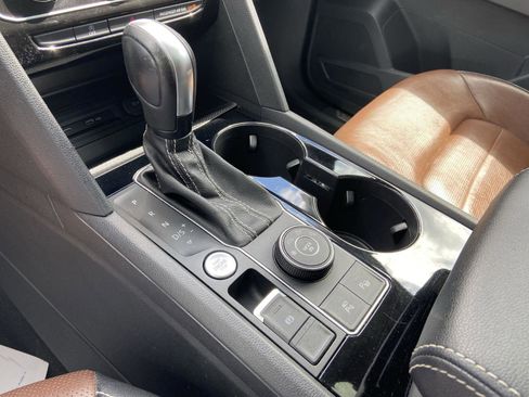 Used 2021 Volkswagen Atlas SEL Premium AWD/4WD image 34