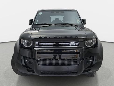 New 2026 Land Rover Defender 110 X-Dynamic SE image 2