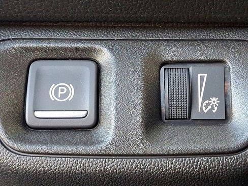 Used 2023 GMC Acadia SLE w/ Driver Convenience Package image 26