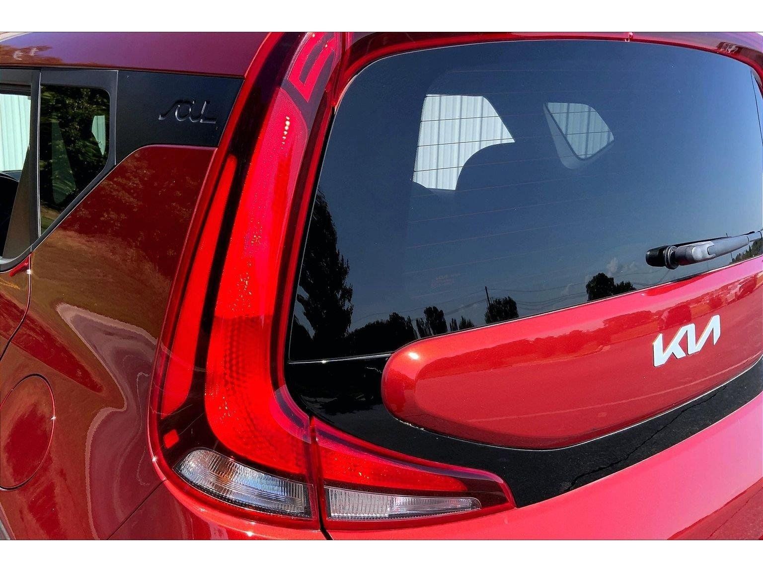 Used 2022 Kia Soul LX FWD image 27