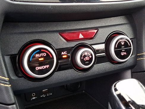 Used 2021 Subaru Crosstrek 2.5i Sport w/ Moonroof Package image 16