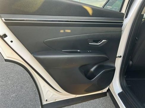 Used 2023 Hyundai Tucson SEL image 13