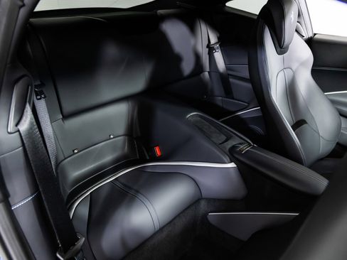 Used 2024 Ferrari Roma image 38