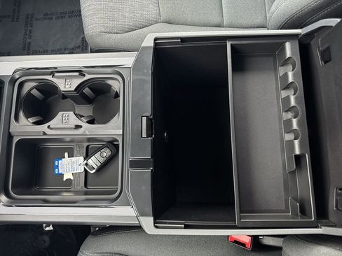 New 2025 Ford F250 XLT w/ Black Appearance Package image 41