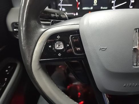 Used 2021 Lincoln Corsair AWD w/ Premium Package image 25