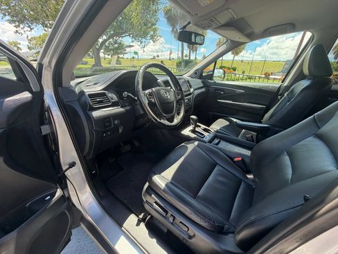 Used 2017 Honda Ridgeline RTL-T image 37
