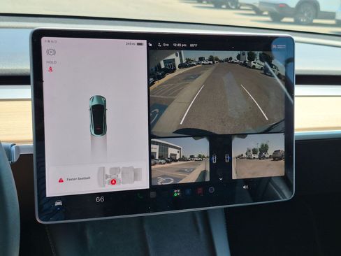 Used 2021 Tesla Model Y Long Range AWD/4WD image 25