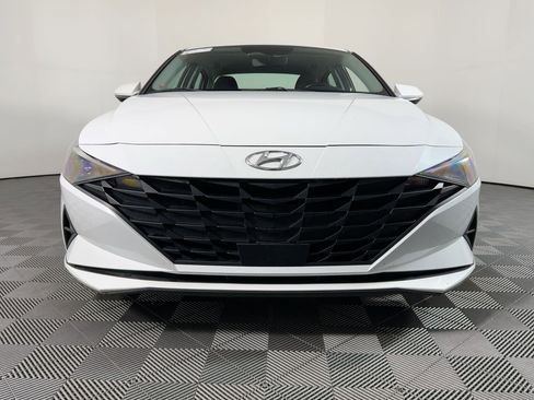 Used 2021 Hyundai Elantra SEL w/ Convenience Package image 6