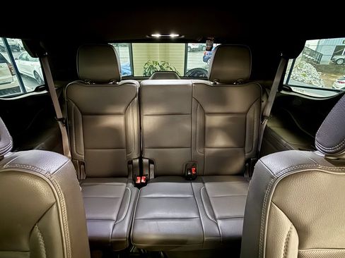 Used 2022 GMC Yukon Denali RWD image 18