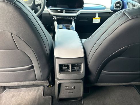 New 2025 Chevrolet Equinox EV LT w/ Convenience Package II image 19