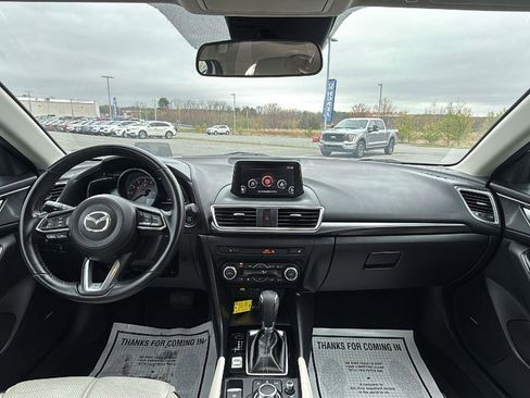 Used 2018 MAZDA MAZDA3 Grand Touring FWD image 25