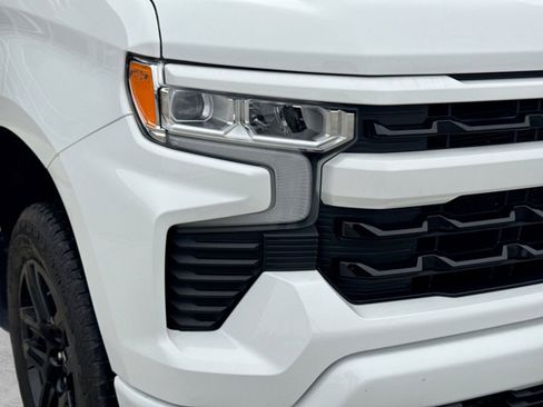 Used 2022 Chevrolet Silverado 1500 RST w/ Max Trailering Package AWD/4WD image 9