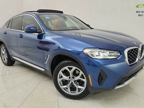 Used 2025 BMW X4 xDrive30i AWD/4WD image 1