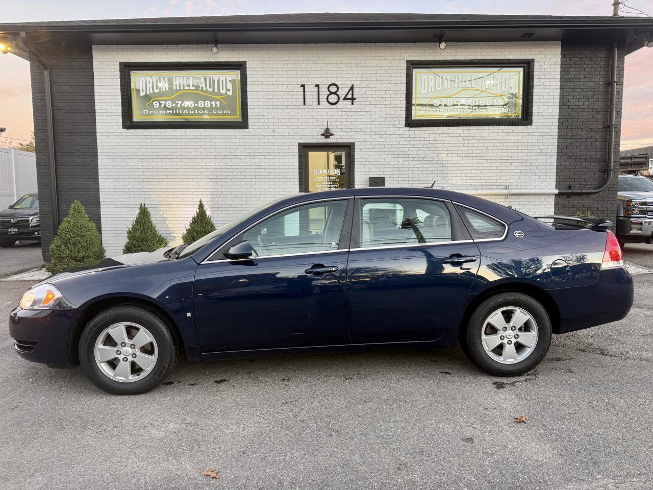 Used 2008 Chevrolet Impala LT w/ Luxury Edition Package FWD image 2