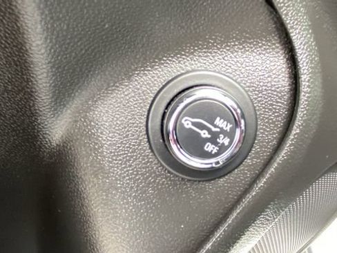 Used 2021 Buick Encore GX Select AWD/4WD image 18