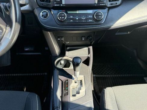 Used 2018 Toyota RAV4 XLE image 15