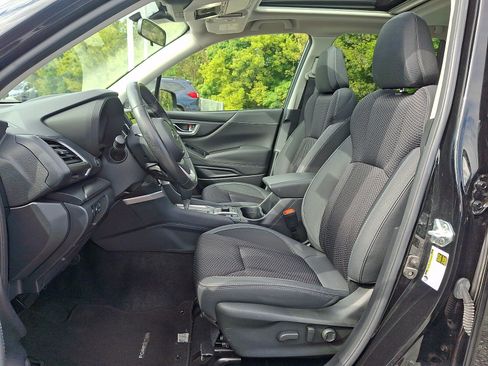 Certified 2023 Subaru Forester Premium AWD/4WD image 13