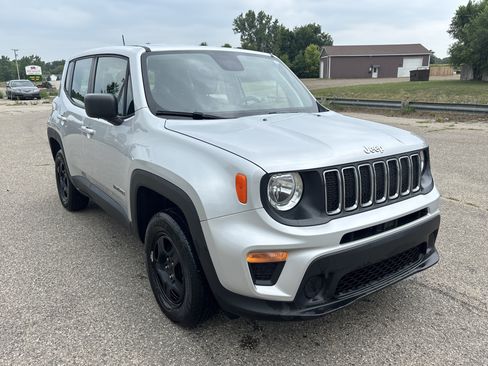 Used 2019 Jeep Renegade Sport w/ UConnect 7.0 Group AWD/4WD image 1