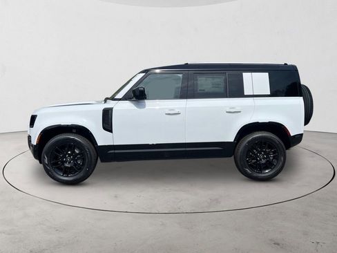 New 2025 Land Rover Defender 110 X-Dynamic SE image 2