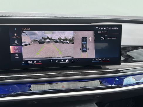 Used 2025 BMW 740i xDrive AWD/4WD image 21