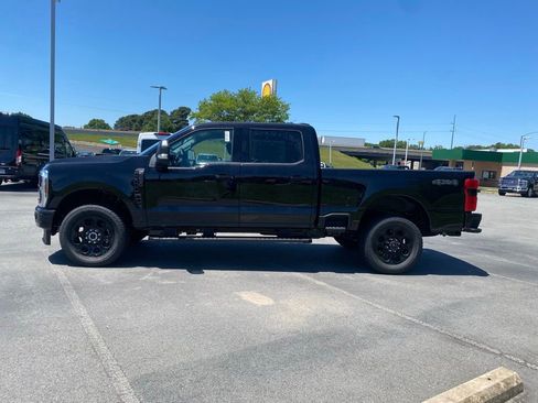 New 2026 Ford F250 XLT w/ XLT Premium Package AWD/4WD image 4