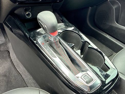 Used 2025 Chevrolet Trax RS w/ Driver Confidence Package FWD image 20