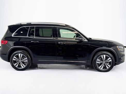 Certified 2025 Mercedes-Benz GLB 250 image 4