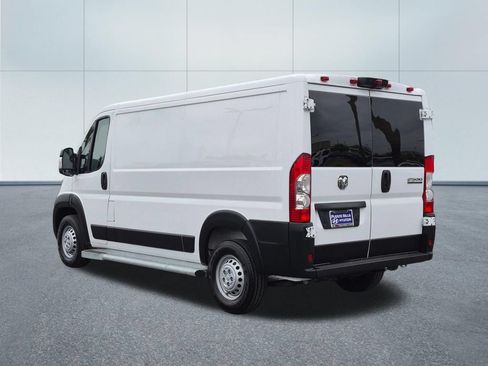 Used 2025 RAM ProMaster 2500 w/ U-Haul Equipment Group FWD image 4